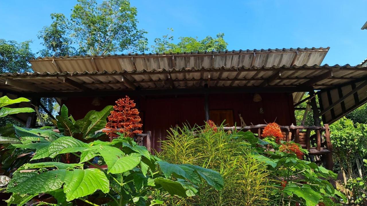 Wooden Hut Koh Kood Hotel Ko Kut Exterior photo