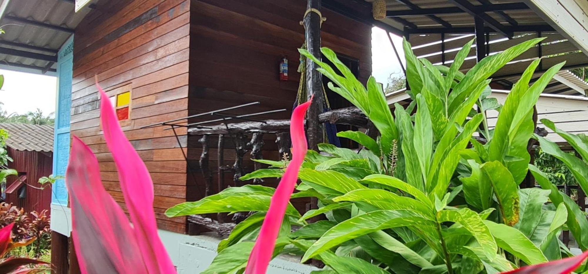 Wooden Hut Koh Kood Hotel Ko Kut Exterior photo